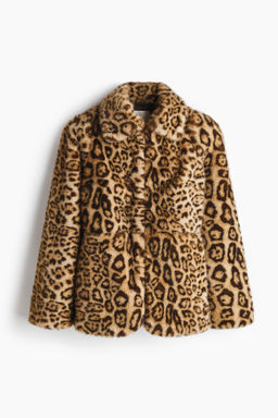 Chaqueta con hombreras