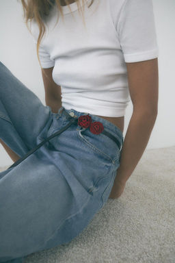 FINE LEATHER BELT WITH ROSES - Zara фото 2