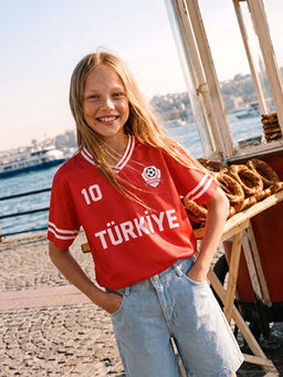 T?rkiye Bask?l? K?z ?ocuk Forma Ti??rt