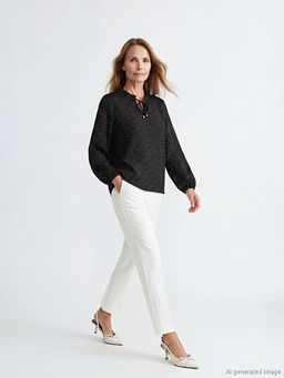 Ba?lamal? Yaka Puantiyeli Bluz