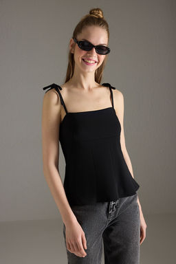 Siyah Belden Oturmal? Peplum Ask?l? Baglama Detayl? Orme Bluz TWOSS25BZ00528