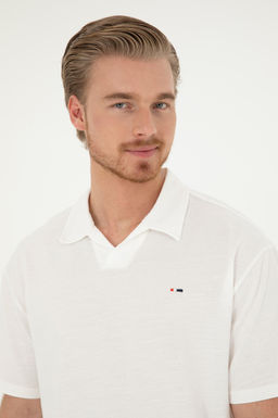 Мужская футболка цвета экрю Неожиданная скидка в корзине