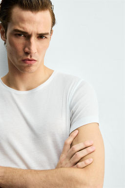 CAMISETA SLIM FIT ESTRUCTURA VISCOSA / Blanco - Zara фото 5