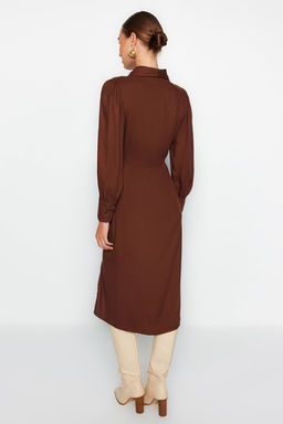 Trendyolmilla Kahverengi Midi Astarl? Dokuma Elbise TWOAW21EL0230 фото 5