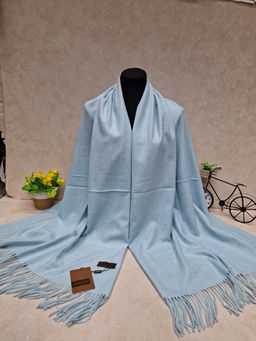 Тёплый палантин, цвет светло голубой