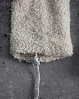 164.00/00-26 Варежки женские флис (7-8)