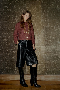 LONG FAUX LEATHER BERMUDA SHORTS