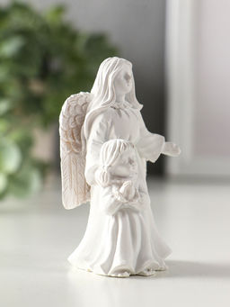 Фигурка полистоун «Девушка-ангел с ребёнком», белый, 5.2×4.2×8.3 см, МИКС