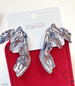 Женские серьги для праздника и повседневные