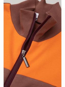 Костюм спортивный