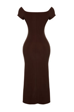 TRENDYOLMILLA Kahverengi Carmen Yaka Fitted/Vucuda Oturan Esnek Orme Maxi Kalem Elbise TWOSS24EL00096 фото 8