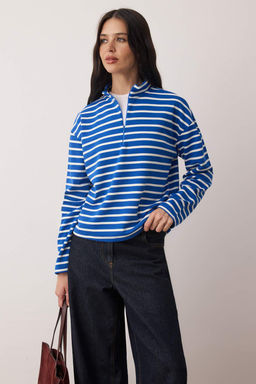 Mavi Cizgili Gizli Fermuarl? Oversize/Genis Kal?p Ince Orme Sweatshirt TWOAW26SW00242