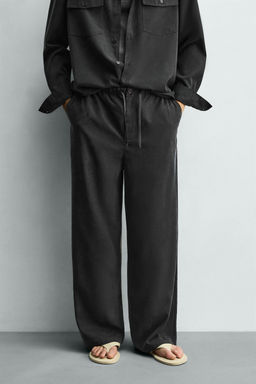 PANTAL?N FLUIDO RELAXED FIT / Gris oscuro