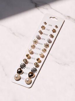 Цена за 2 шт. Серьги пусеты One year, 12 пар, цветочное настроение, белые в золоте