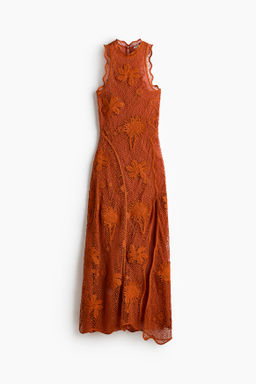 Vestido efecto crochet con volantes