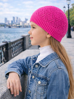 Шапка вязаная детская розовая
