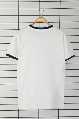 Ekru Regular/Normal Kesim Kol Detayl? Bask?l? %100 Pamuk T-Shirt TMNSS25TS00034