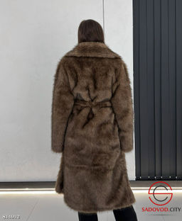 Шуба женская с искусственным мехом