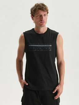 Bisiklet Yaka Bask?l? Penye Erkek Kolsuz Ti??rt