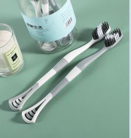 Набор зубных щеток со скребком для языка (8 шт.) в тубусе