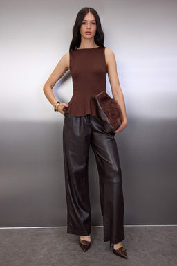 Kahverengi Kal?n Dokulu Belden Oturmal? Peplum S?f?r Kol Bisiklet Yaka Orme Bluz TWOAW26BZ00170 - Trendyolmilla фото 2