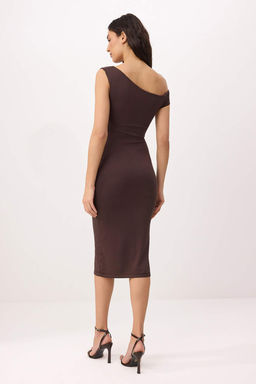 Siyah Bodycon Asimetrik Yaka Dusuk Kol K?sa Kollu Midi Soft Touch Orme Elbise TWOSS26EL00629 - Trendyolmilla фото 8