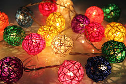Гирлянда Шарики из ротанга 20 LED Цветная