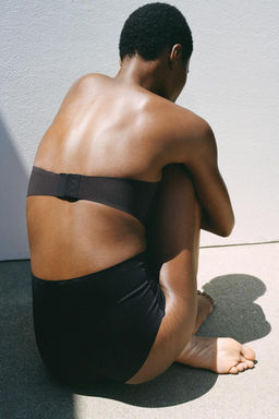 POLYAMIDE BLEND BANDEAU BRA - Zara фото 10