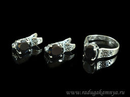 Кольцо серьги с цирконом искусственным, цв.черный размер 18