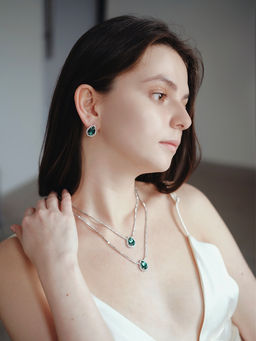 Набор 2 предмета: серьги, колье Жаклин дуэт, капля, цвет бело-изумрудный в серебре, 45 см