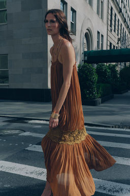 ZW COLLECTION CRINKLED EMBROIDERED DRESS - Zara фото 4