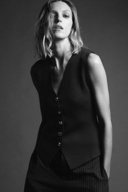 PLAIN KNIT WAISTCOAT TOP - Zara фото 20