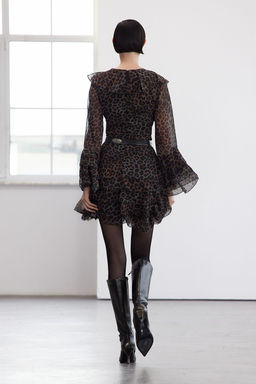 Trendyolmilla Limited Edition Kahverengi Etegi Volanl? Leoparl? Mini Sifon Dokuma Elbise TWOAW25EL00286 фото 4