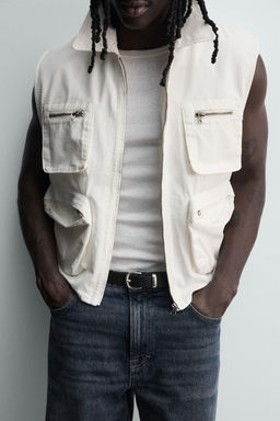 CHALECO RELAXED FIT BOLSILLOS UTILITY / Blanco roto