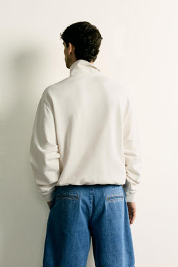 SUDADERA CUELLO CREMALLERA CONTRASTE / Hueso - Zara фото 3