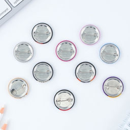 Цена за 10 шт. Значок металлический, закатной Милые животные, d=2.5 см, МИКС