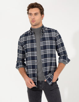 Темно-синяя приталенная рубашка с длинным рукавом - Cacharel фото 3