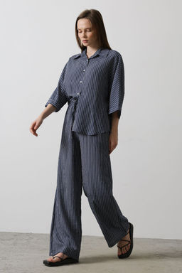 TRENDYOLMILLA Lacivert Beli Lastikli Baglama Detayl? Wide Leg/Genis Paca Cizgili Pantolon TWOSS25PL00043  фото 3