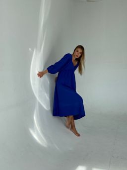 Платье-миди с пышными рукавами в цвете кобальт - Martichelli фото 4