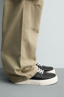 ZAPATILLA VOLUMEN / Negro