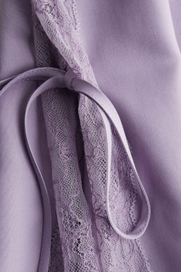 Top de tirantes espagueti con detalles de encaje - H&m фото 6