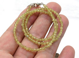 Чокер из улексита с эффектом кошачьего глаза шарик гр.3мм цвет оливковый, 40см
