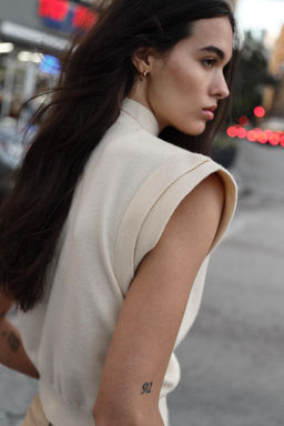 PLAIN KNIT TOP WITH PADDED SHOULDERS - Zara фото 14