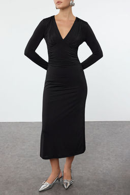 Siyah V Yaka Buzgu/Drape Detayl? Vucuda Oturan Midi Orme Elbise TWOAW25EL00217 - Trendyolmilla фото 3