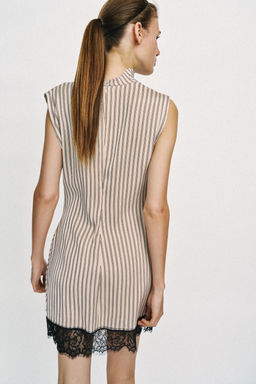 VESTIDO MINI RAYAS ENCAJE / Rosa - Zara фото 5