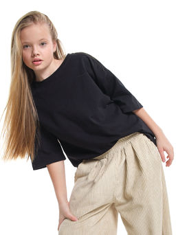 Универсальная базовая футболка оверсайз 22-1892 черный