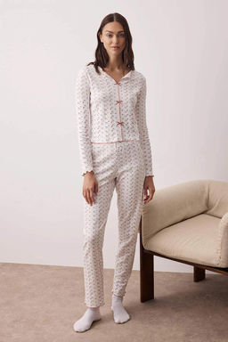 Beyaz-Cok Renkli Cicekli Kurdele Detayl? Dokulu Pike Kumas Orme Pijama Tak?m? THMAW26PT00069