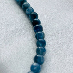 Бусы из Кианита
