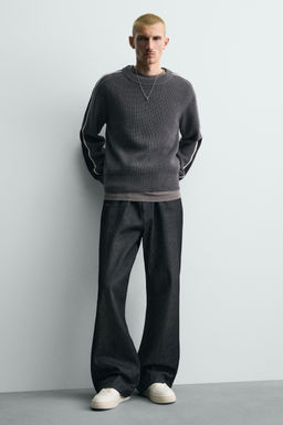 RETRO STYLE TRAINERS