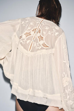 EMBROIDERED AND BEADED STRUCTURED BLOUSE - Zara фото 3
